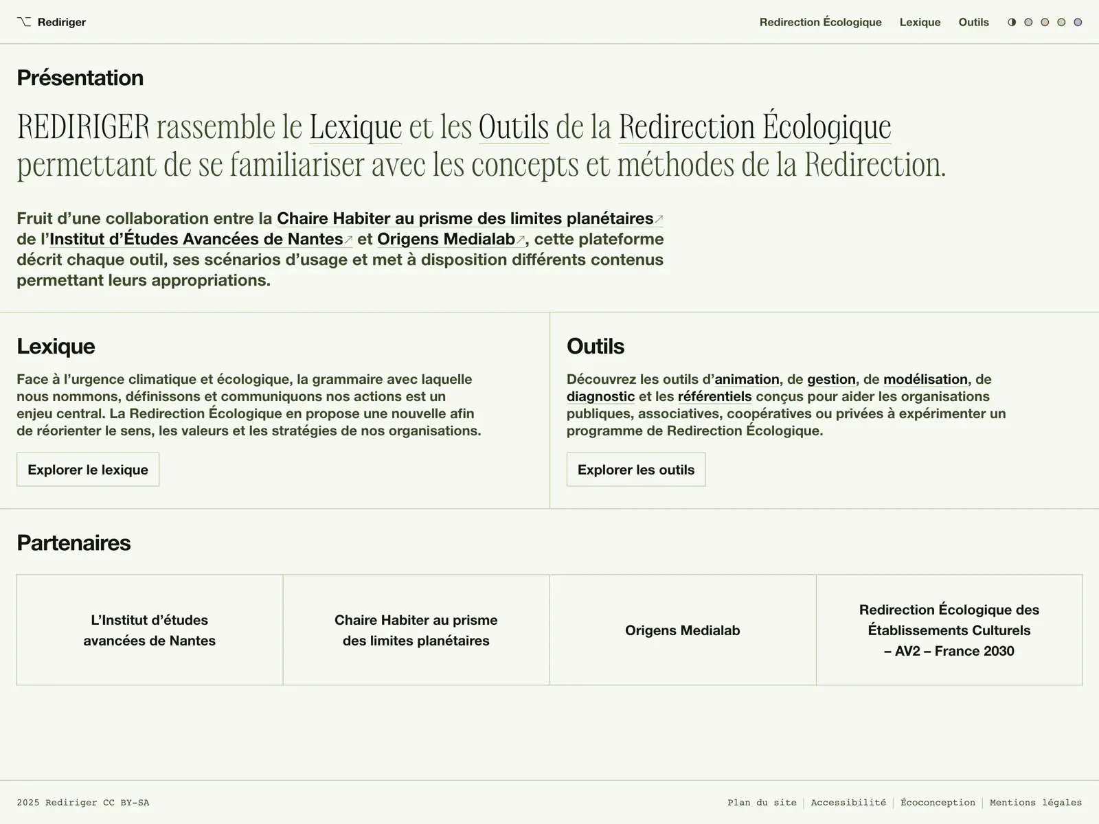 Screenshot of the Rediriger homepage in the light version of the "Thème fôret" colour scheme, using soft beige and green colors